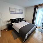 Thurpark Hotel *